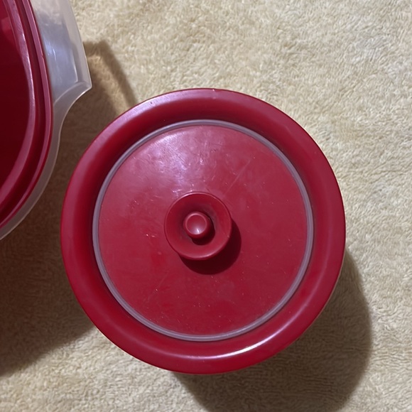 Tupperware - Picture 4 of 13